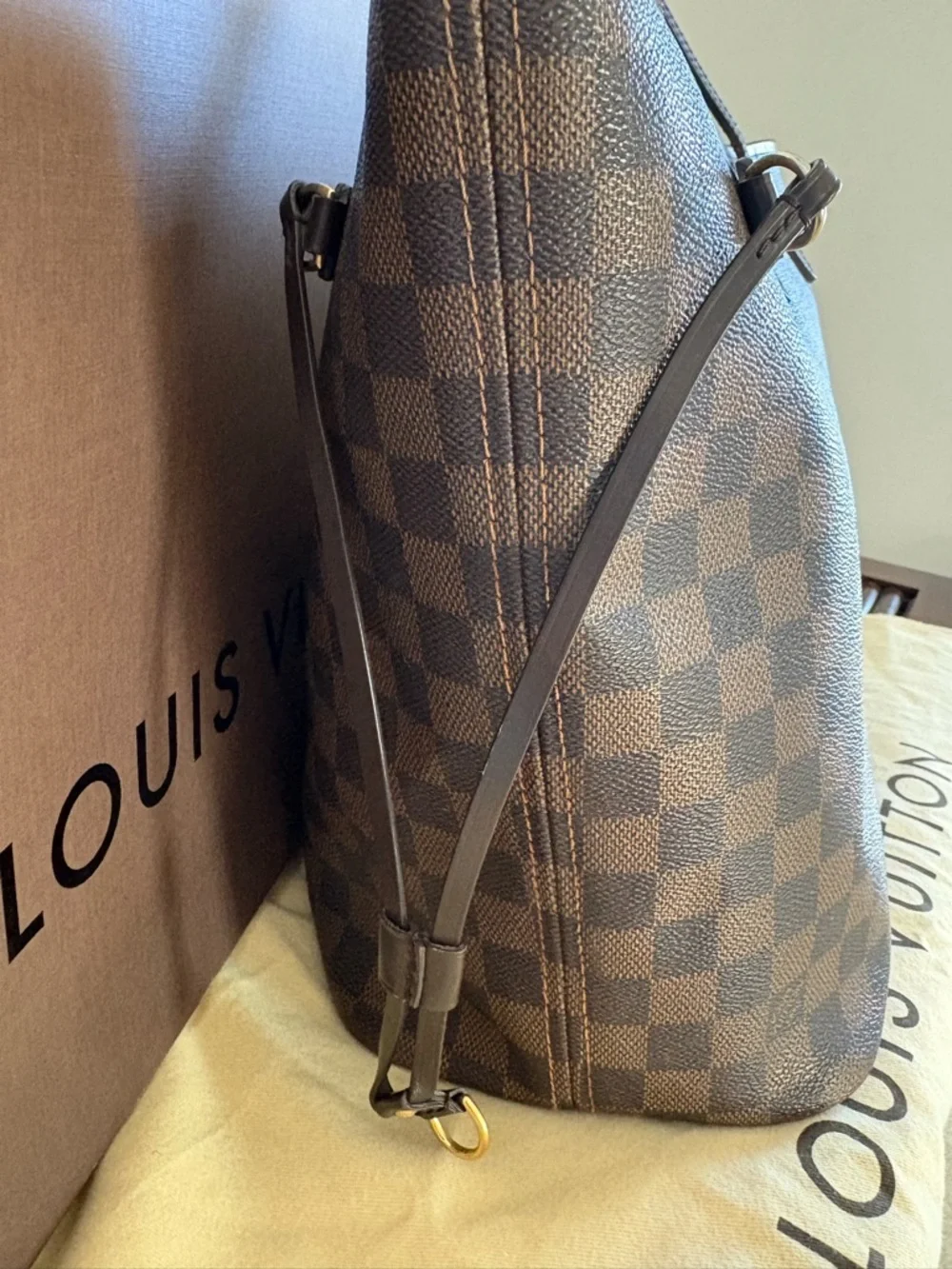 Louis Vuitton Damier Ebene Neverfull - Picture 3 of 16